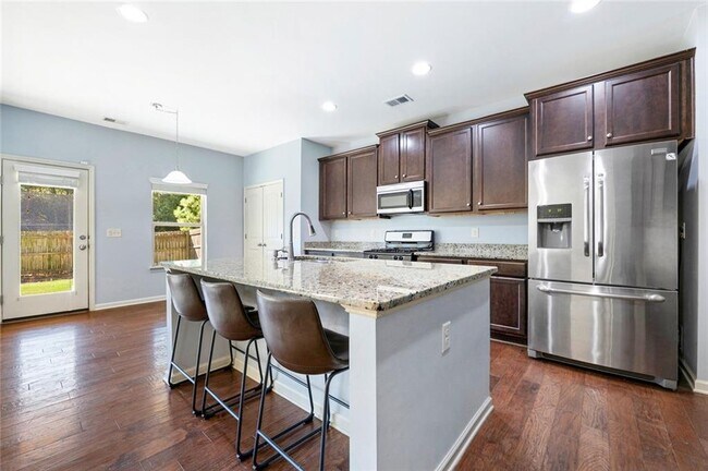 Building Photo - 4467 Water Mill Dr