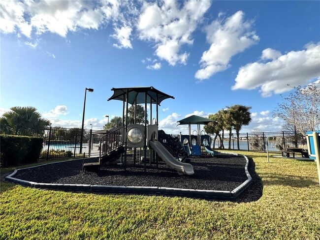 Building Photo - 5673 Elsinore Way