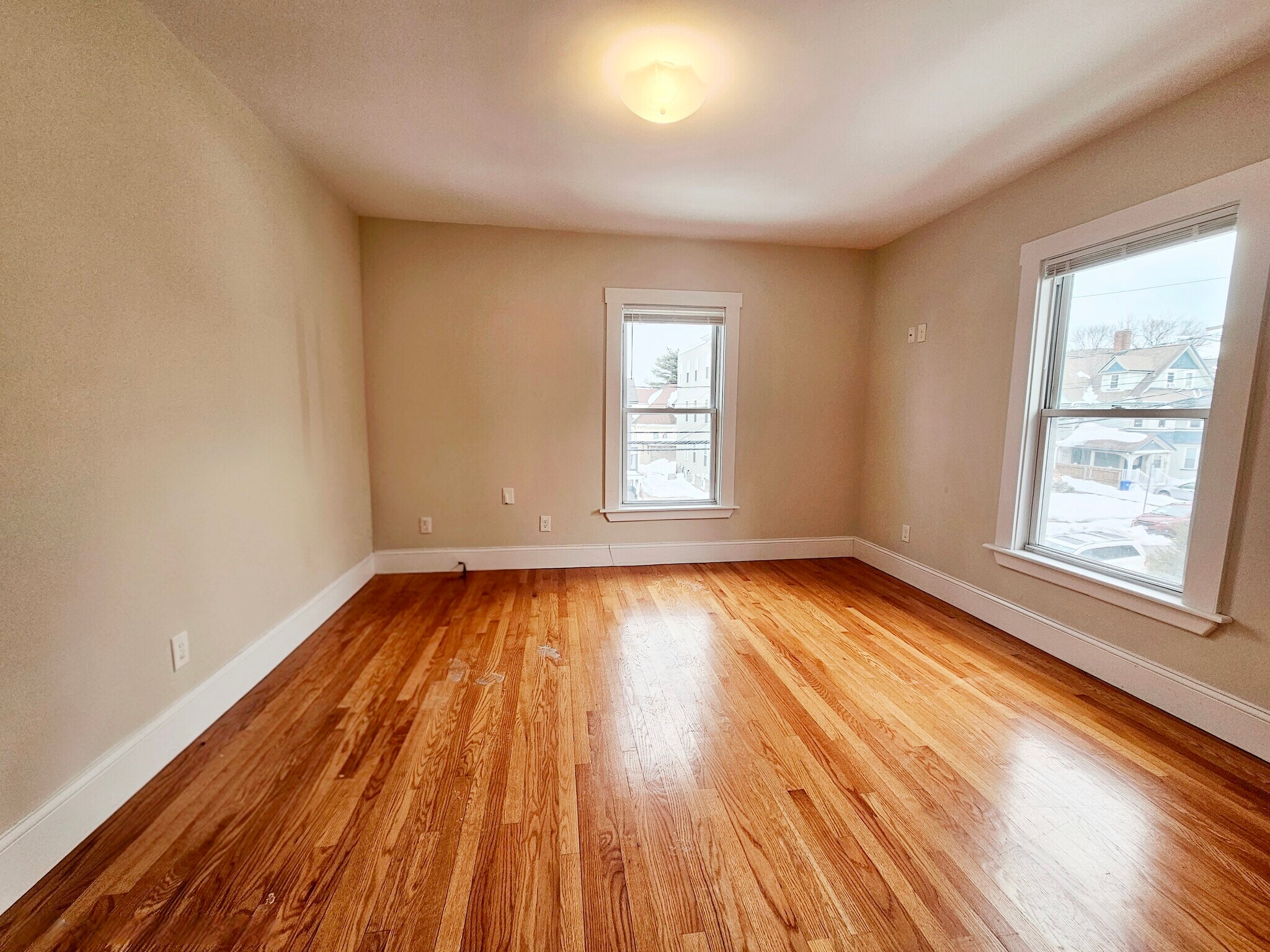 Building Photo - 24 Mansfield St