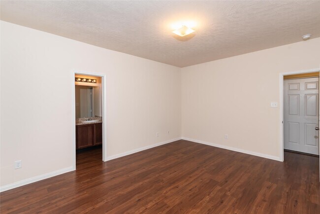 Building Photo - 12447 Dona Lane