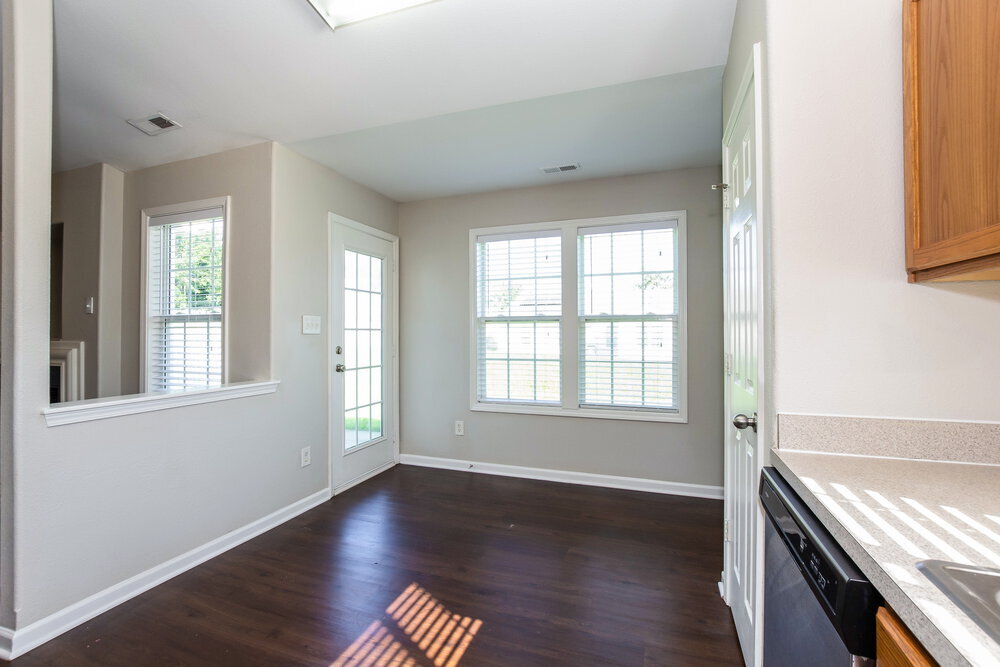 Building Photo - 13115 Ambrosia St