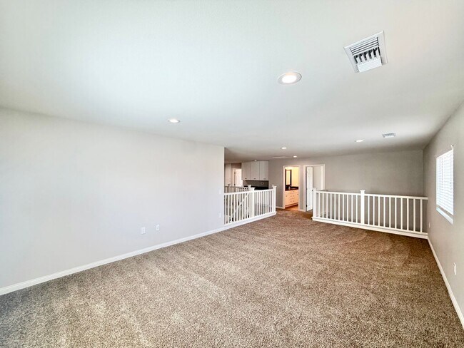 Building Photo - 24850 Sunset Vista Ave