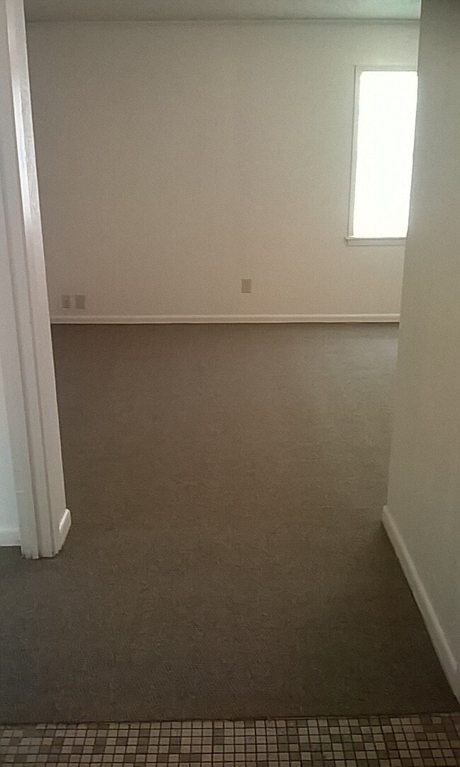 Building Photo - 3914 Lillian St