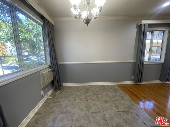 Building Photo - 1122 N Formosa Ave