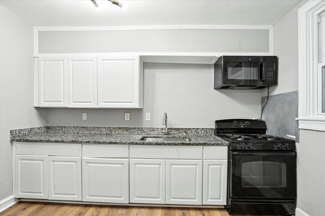 Building Photo - 3417 Cliftmont Ave