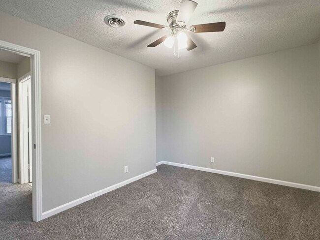 Building Photo - 610 Sango Rd