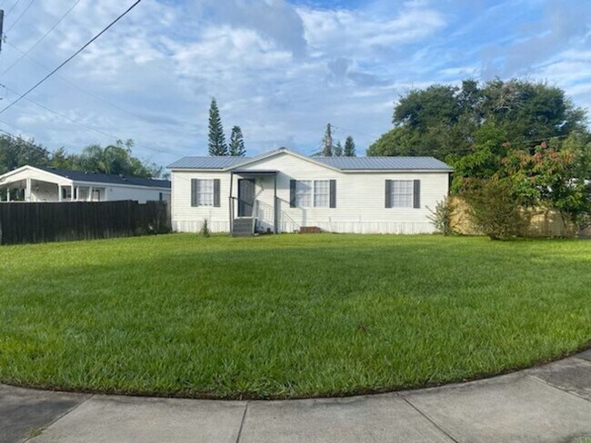 Primary Photo - Newly renovated 3/2 Manufactured Home in O...