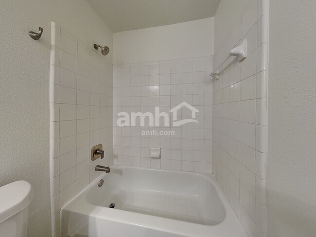 Building Photo - 18214 Alemarble Oak St