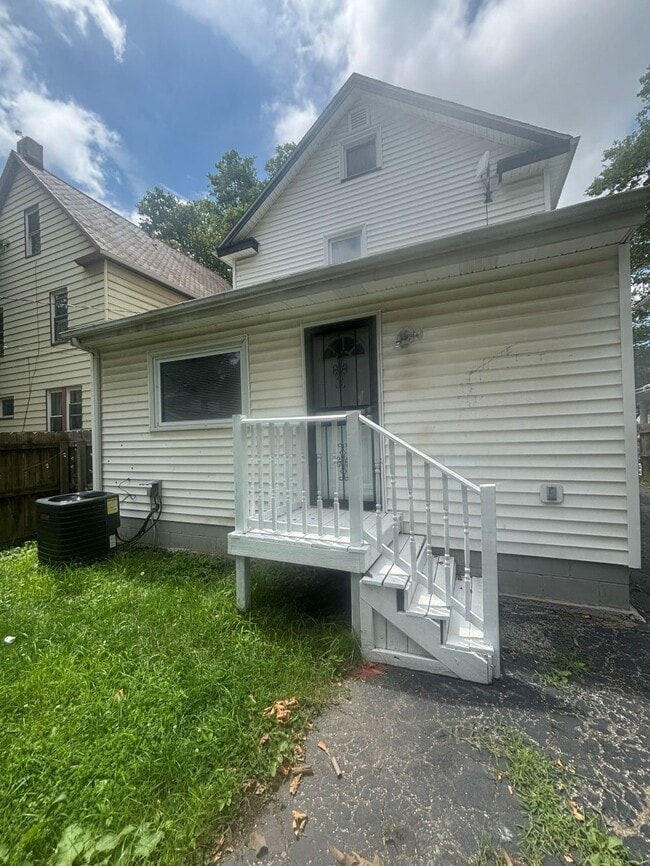 Building Photo - 3871 W 21st St