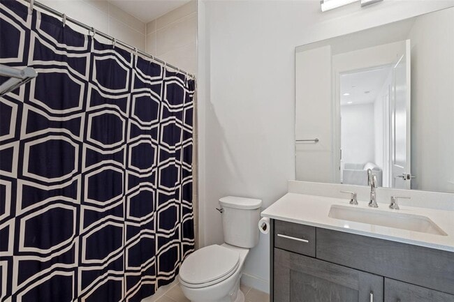 Building Photo - 705 Ariana Ct