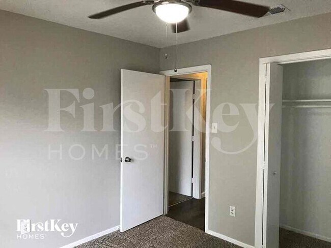 Building Photo - 1602 Geraldine Ln