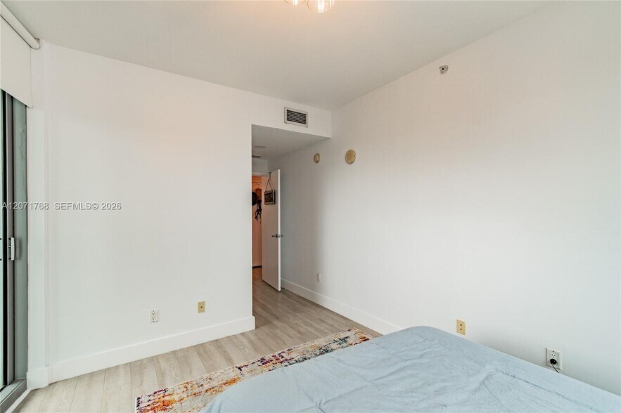 Building Photo - 888 Biscayne Blvd