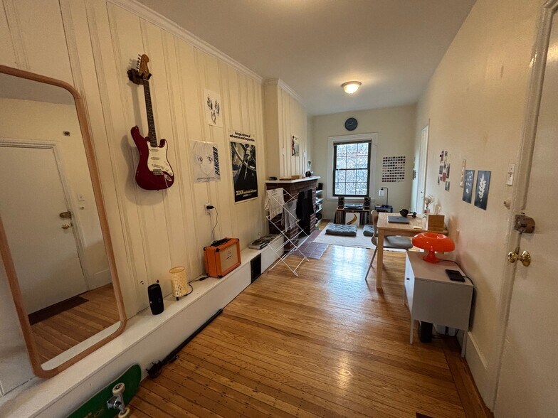 Building Photo - 43 S Russell St