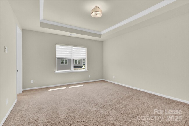 Building Photo - 5850 Strathmore Ct