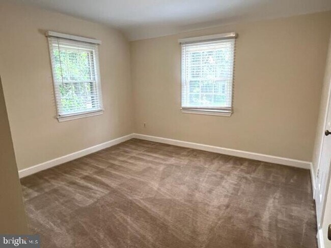 Building Photo - 4408 Glenridge St