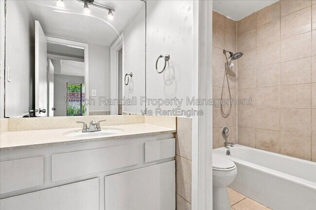 Building Photo - 5511 S Willow Ln