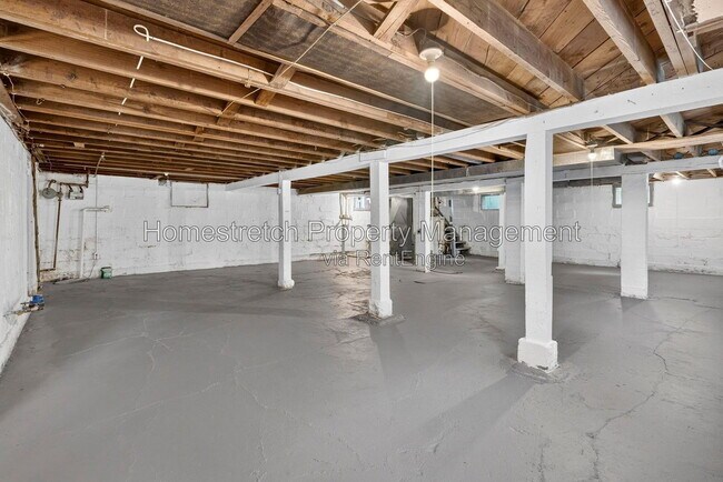 Building Photo - 9006 Baroda Ave