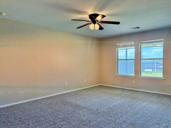 Building Photo - 709 SW 149th Pl