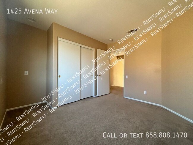 Building Photo - 4 BD 3 BA  San Jacinto Home.