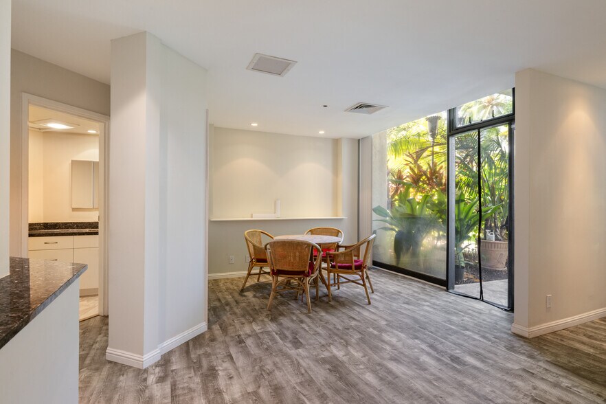 Building Photo - 300 Wai Nani Way