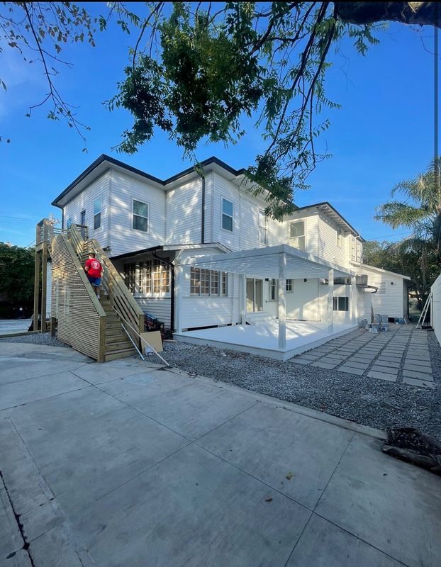 Building Photo - 638 Audubon St