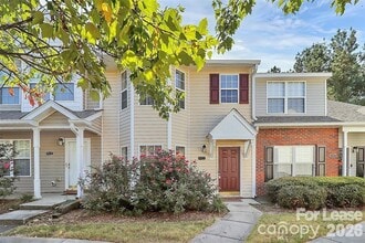 Building Photo - 915 Par One Ct