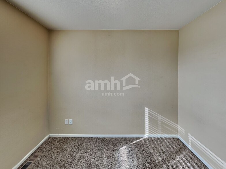 Building Photo - 18660 E 47th Ave