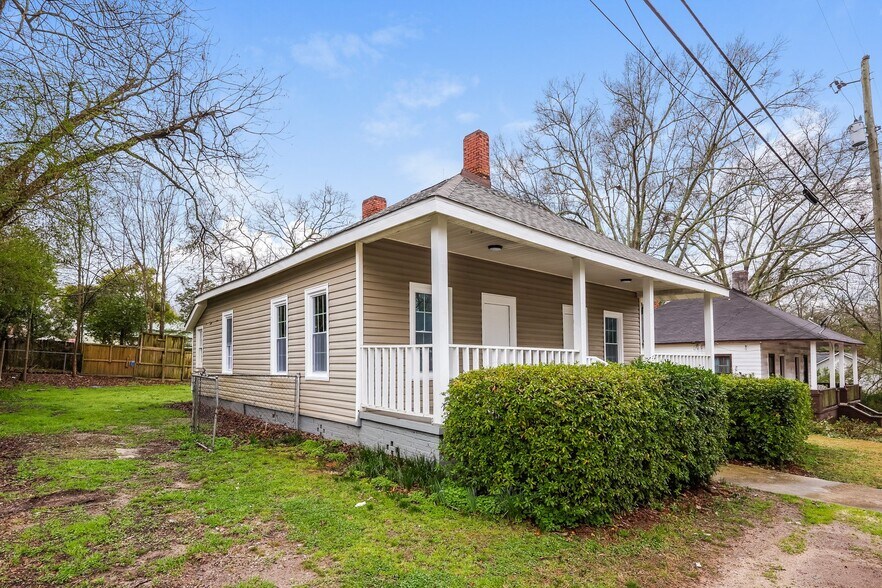 Building Photo - 912 Georgia Ave