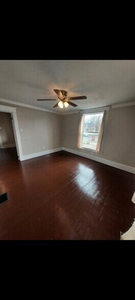 Building Photo - 216 Wilson Ave