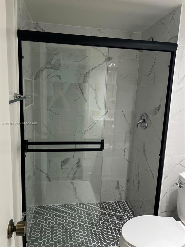 Building Photo - 301 Cambridge Rd