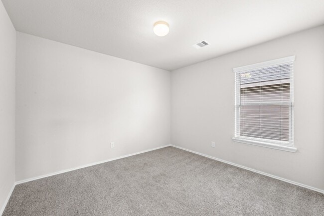 Building Photo - 16868 Pink Wintergreen Dr