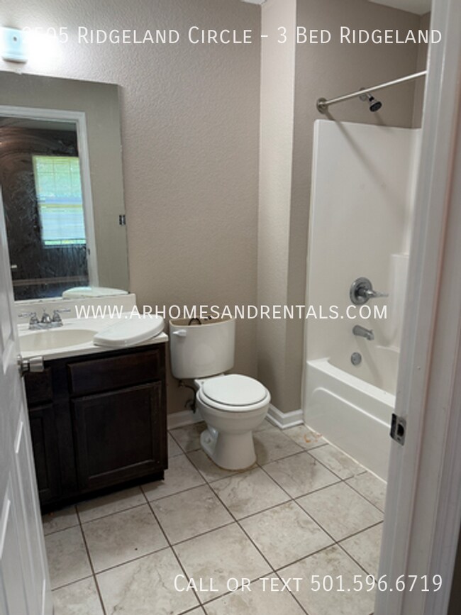 Building Photo - 2505 Ridgeland Cir