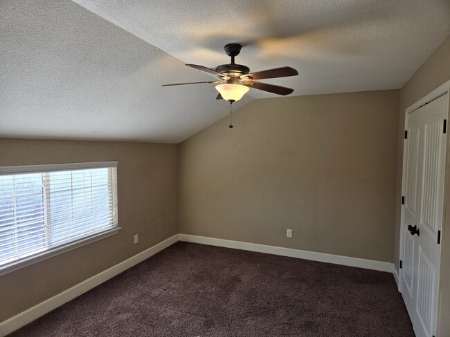 Building Photo - 4343 NE 83rd St