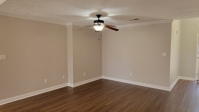 Building Photo - Doublecreek Subdivision