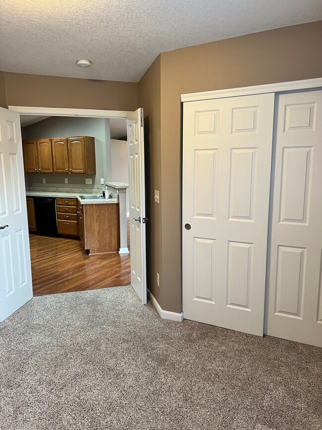 Building Photo - 5901 Boulder View