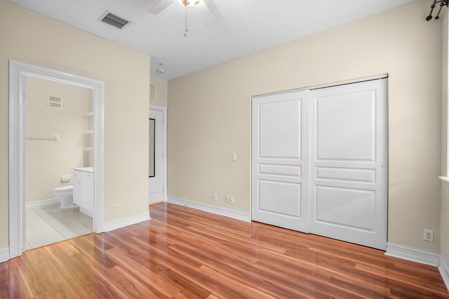 Building Photo - 438 NE 2nd Ave