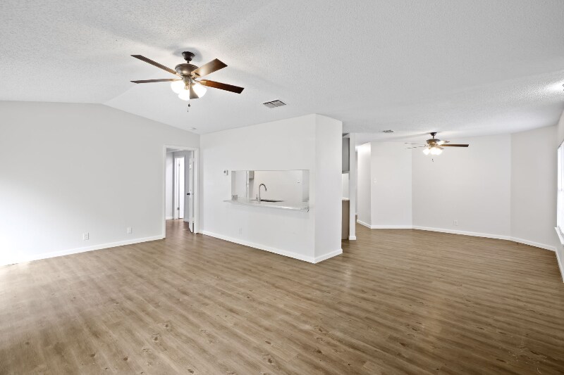 Building Photo - 7547 Oriental Trail