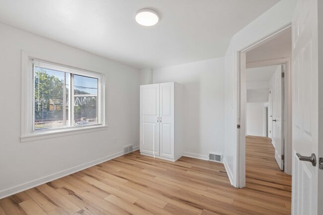 Building Photo - Luxury Rental - Sharpsburg