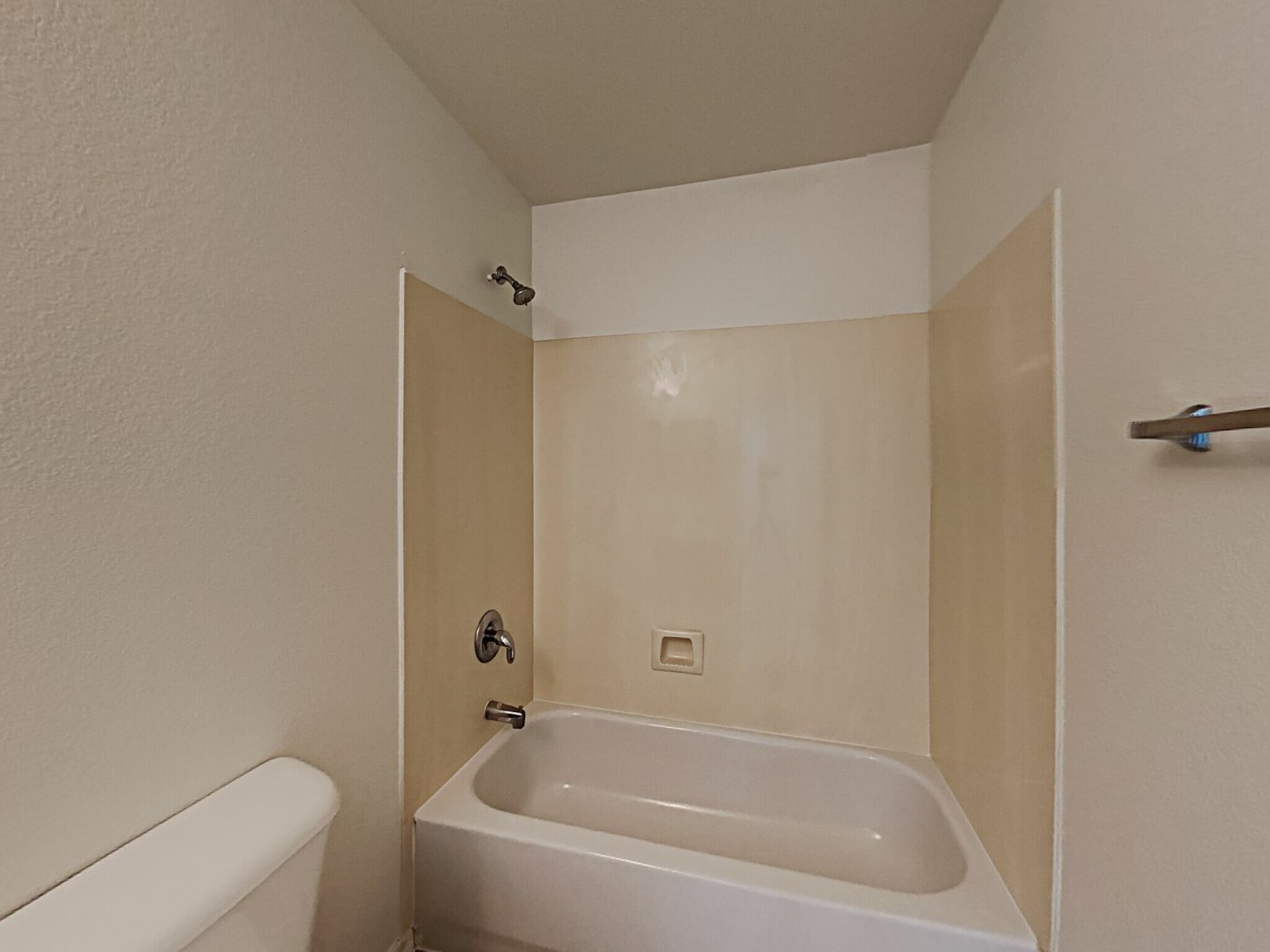 Building Photo - 17522 W Calavar Rd