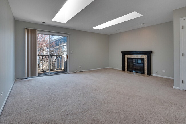 Building Photo - 972 Mallard Cir