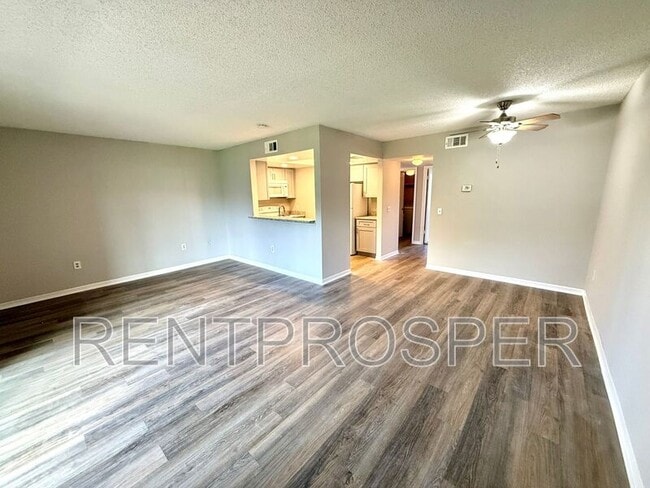 Building Photo - 1044 Mollie Ln