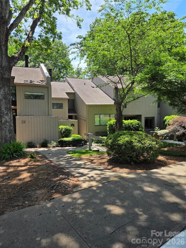 Building Photo - 23 Longbow Ct