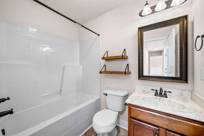 Building Photo - 1224 Meachem Dr