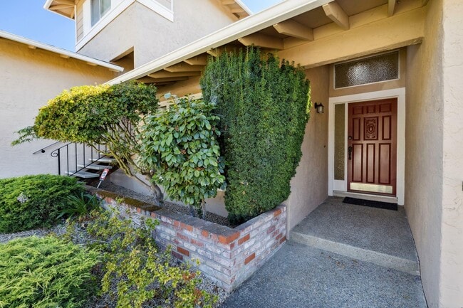 Building Photo - 2016 Fairmont Dr