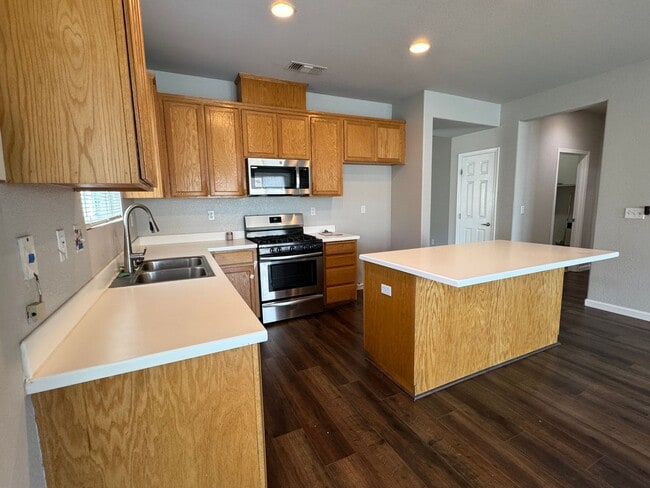 Building Photo - COMING SOON! Four Bed, Two Bath Home Close to Hwy 99 and Stockton Airport