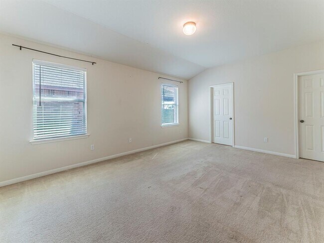 Building Photo - 11909 Timber Heights Dr