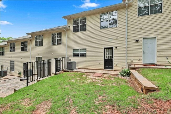 Building Photo - 150 Brentwood Dr