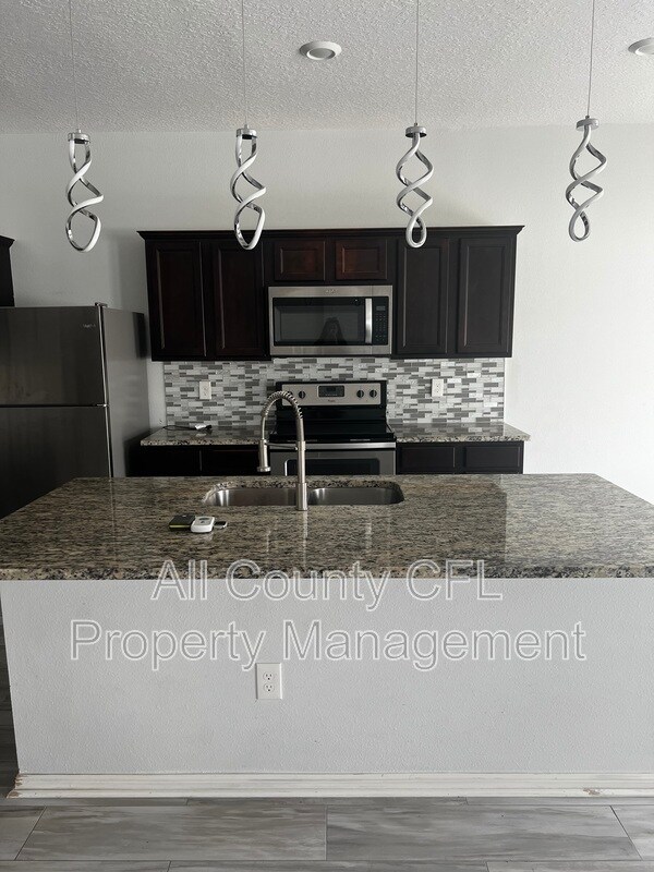 Building Photo - 3920 Saltmarsh Loop