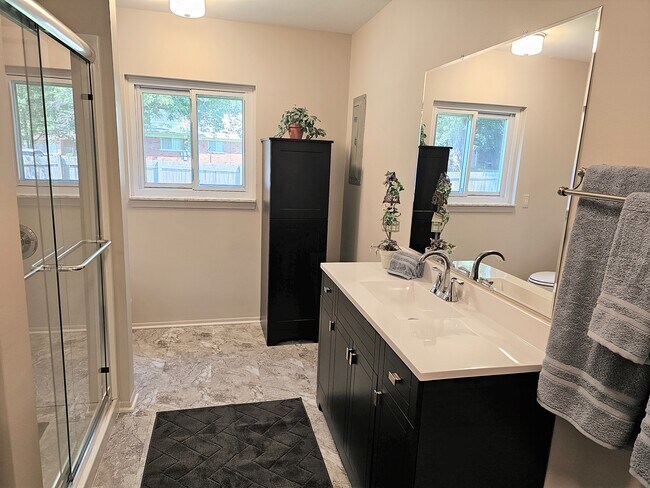 Building Photo - 53416 Tundra Dr