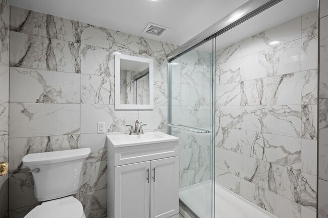 Building Photo - Beautiful Audubon 5 Bedroom Home! - Availa...